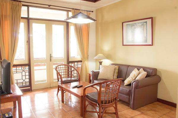 Gunung Geulis Cottages Managed By Royal Tulip Богор Екстериор снимка